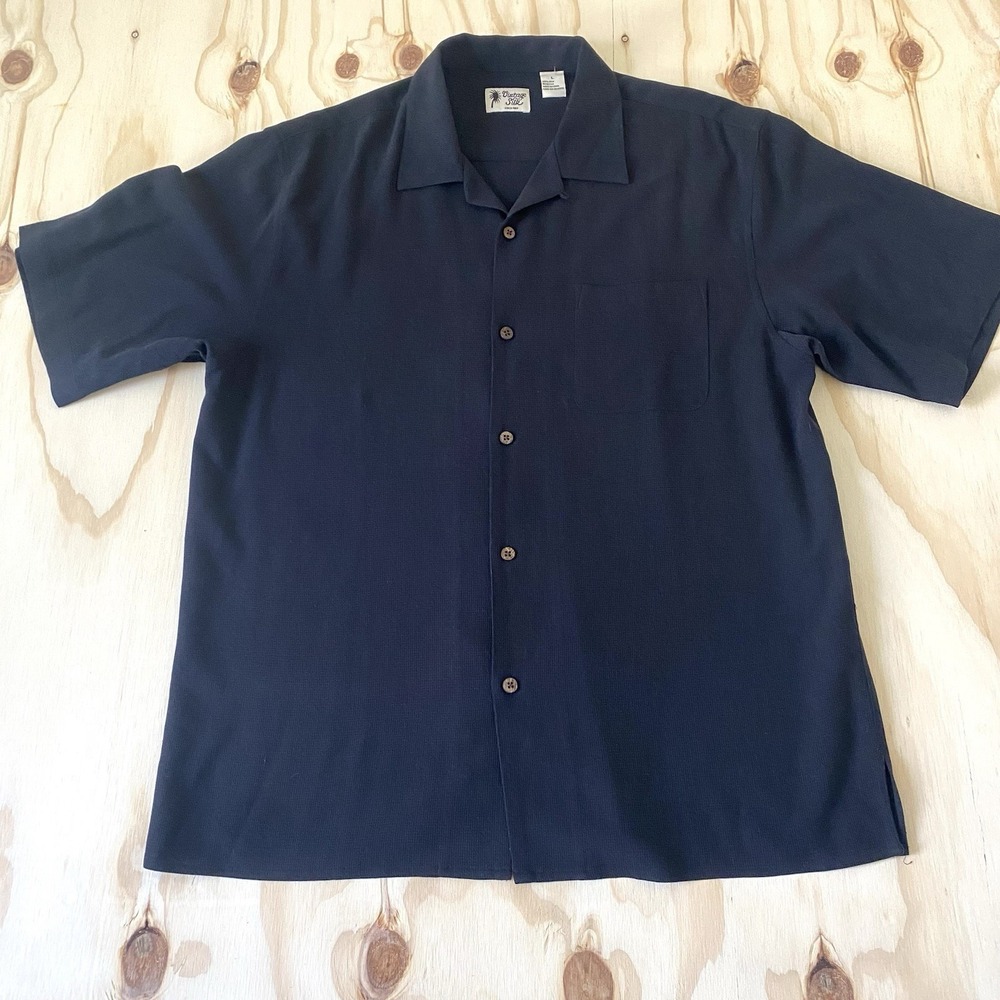 Vintage Silk Circa 1969  Men's Size L Shirt Black Button Down Short Sleeve